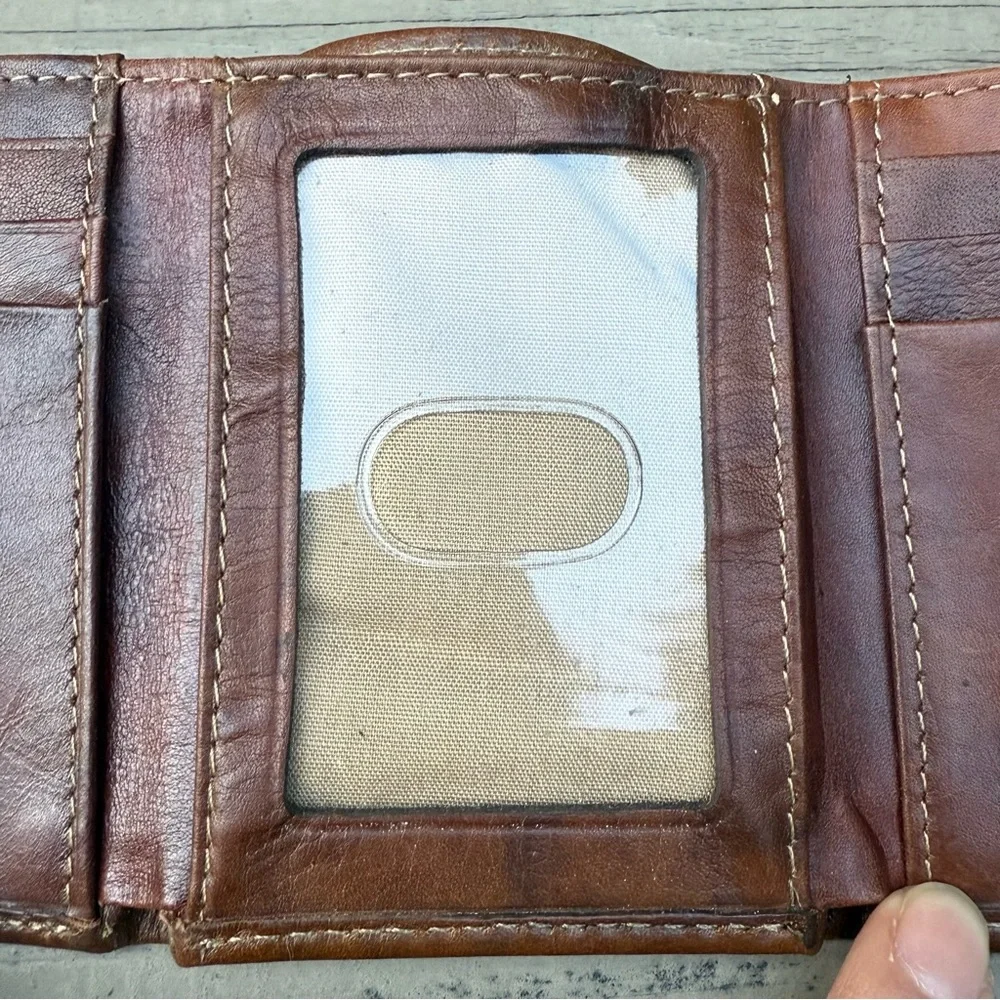 Dockers RFID Security Blocking Trifold Wallet for men in brown